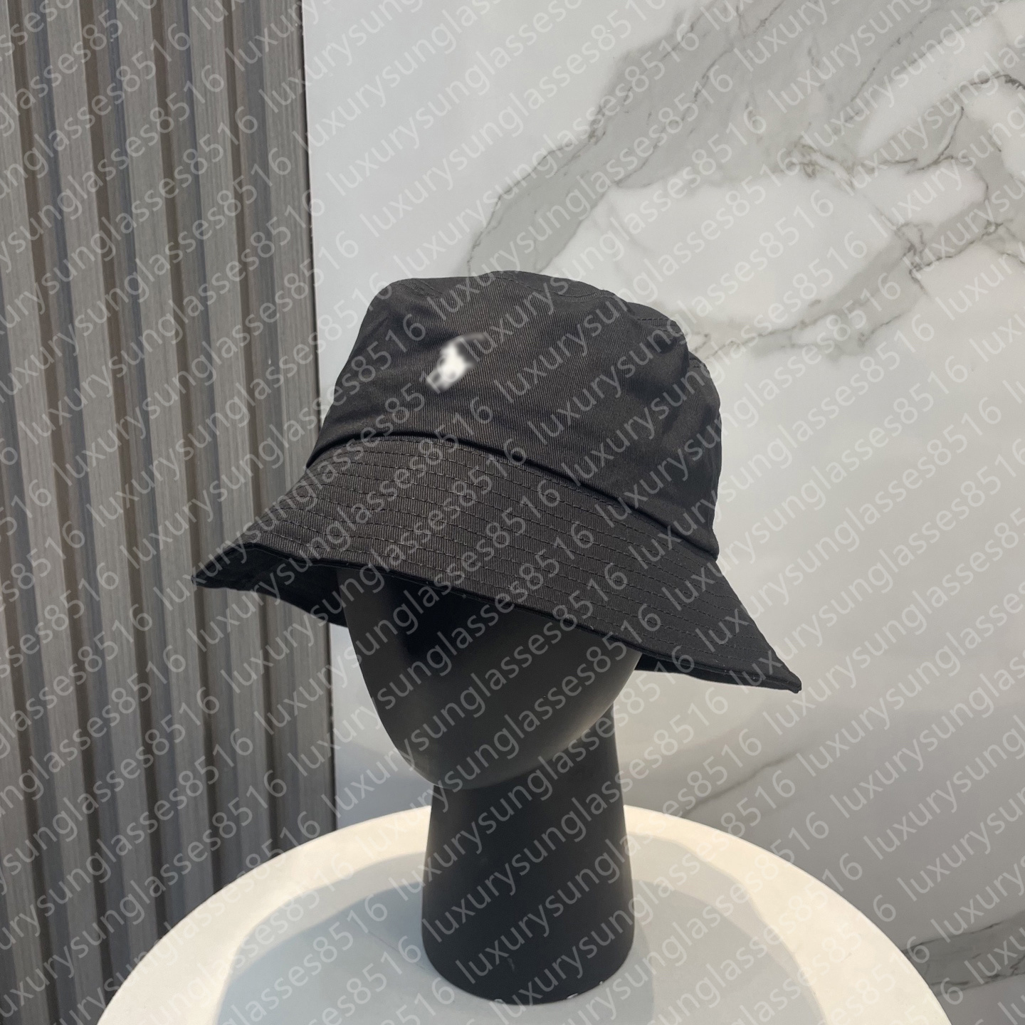 Designers Bucket Hats Classical Luxurys Wide Brim Hats Solid Colour Full Print Letter Sun Hats wearable Trend Travel Buckethats Hat