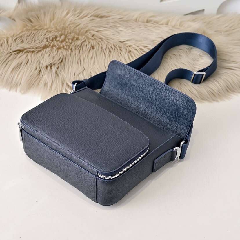 TOP Handbags Men Leather TRIO Messenger Bags Shoulder Make up Bag Designer Handbag Tote bag AAAAA