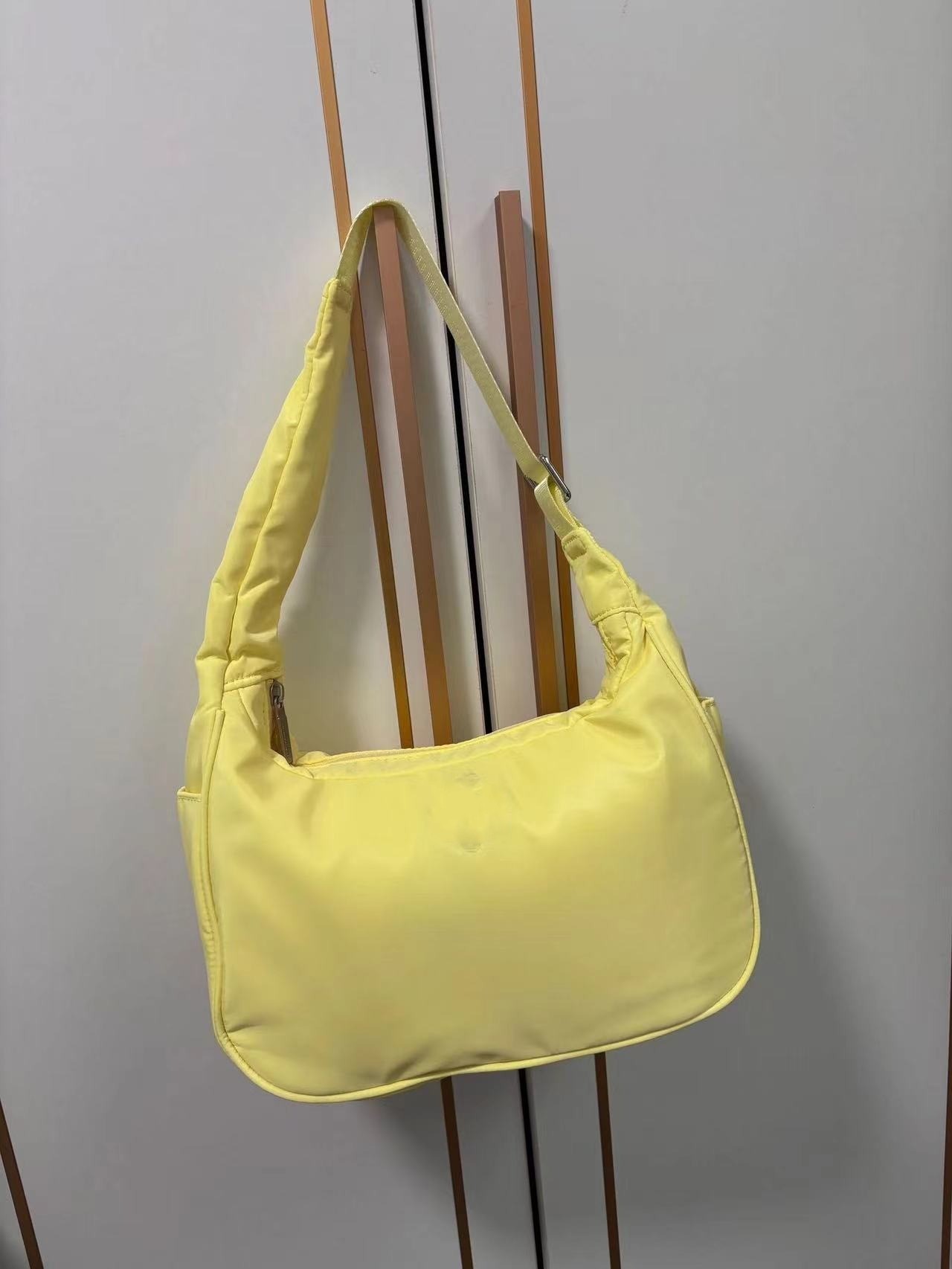 Women Cross body bags Women Lady Shopper Bags Portable Handbags With Zipper Outdoor Bags