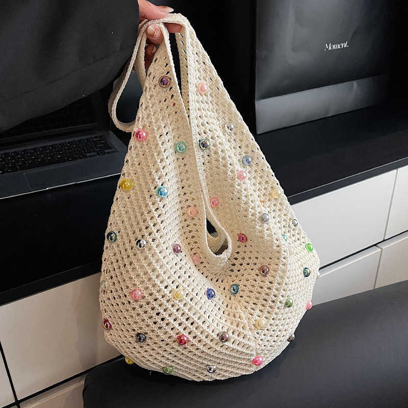 New Relaxation Large Capacity Colored Pearl Knitted Bag with Small Resort Style Hollow Beach Single Shoulder Women's Bag