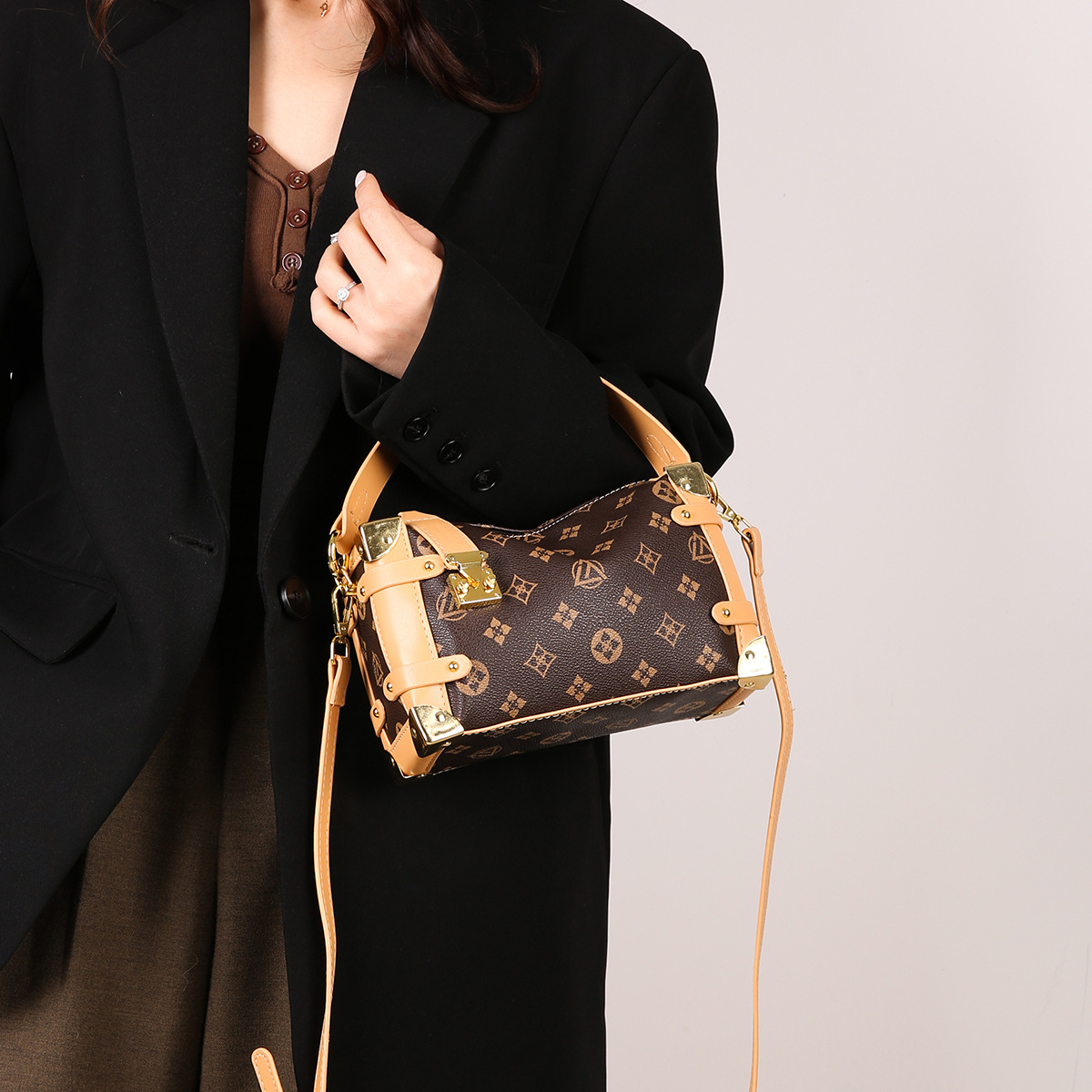 2025 New Ladies' Bags with a High - end Sense European and American - style Fashionable Box Bags Versatile and Elegant Ladies' Shoulder and 