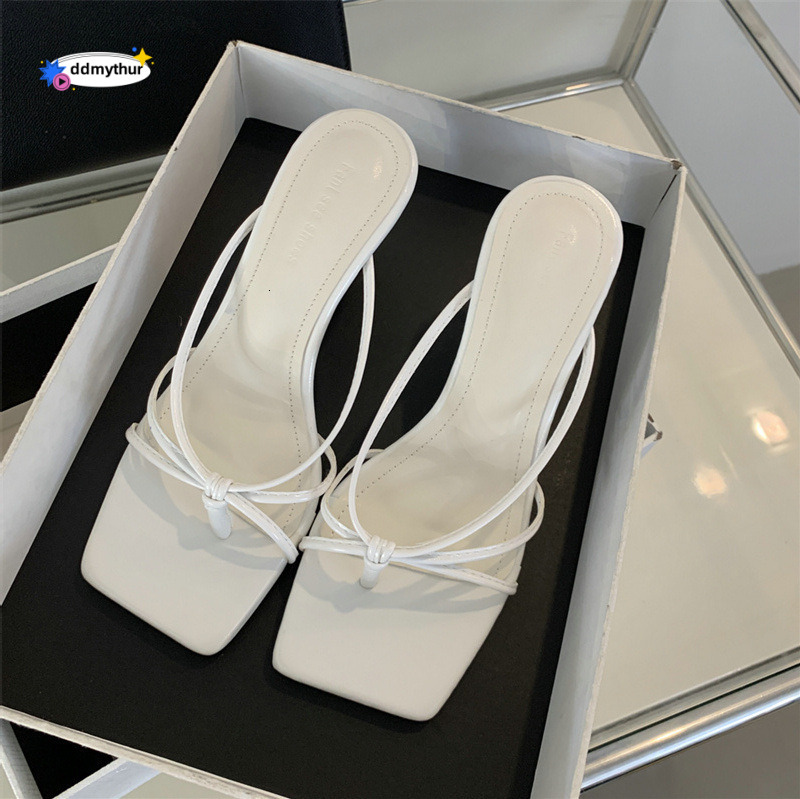 Silver French style wedge sandals for women 2024 summer new style, simple delicate with temperament, square and open toe high-heeled shoes ddmythur