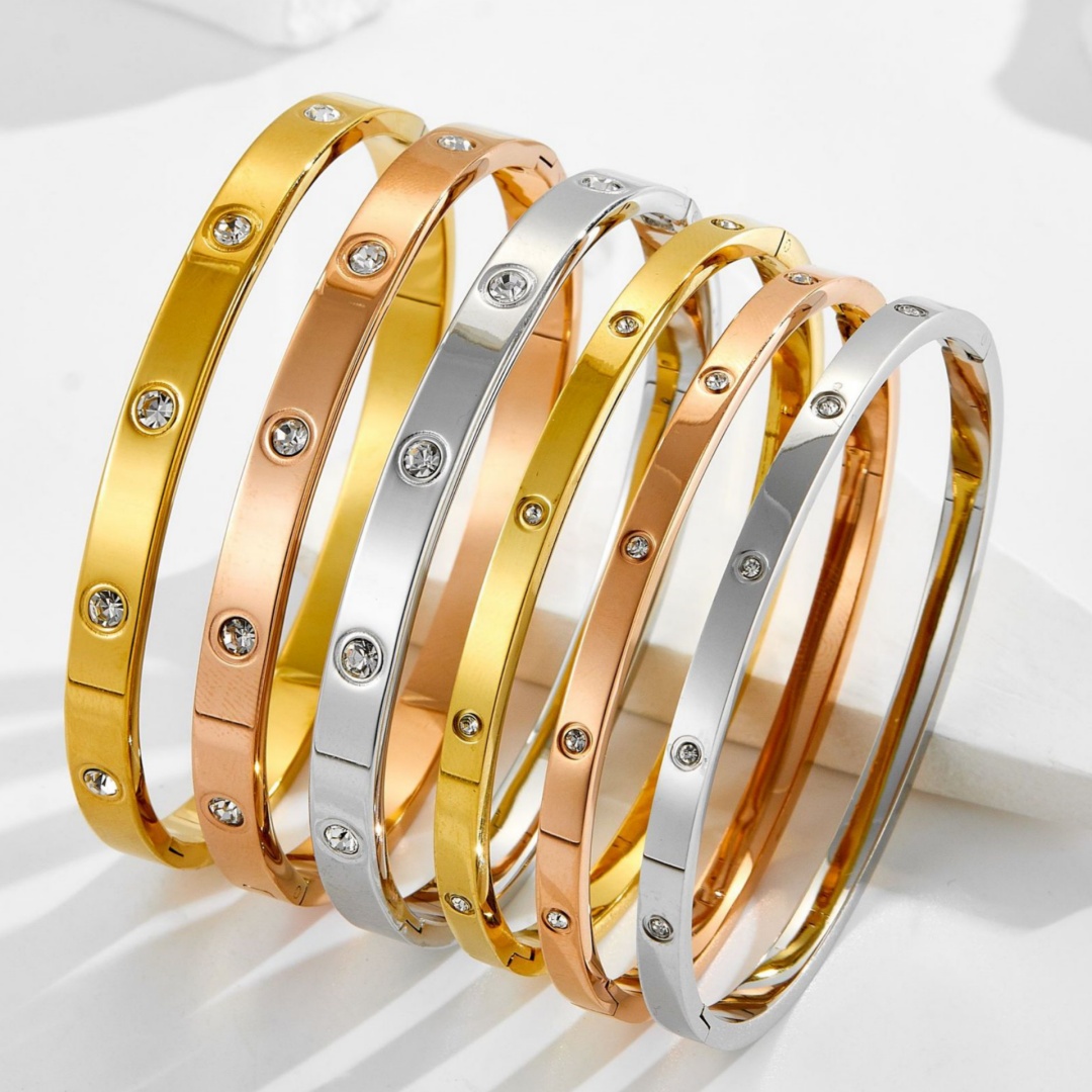 Luxury Designer Bracelet For Women Men Designer Jewelry With Bolt Driver Eternal Lock Buckle 18K Gold Plated Stainless Steel Classic Cuff Bracelets Designer Bangle