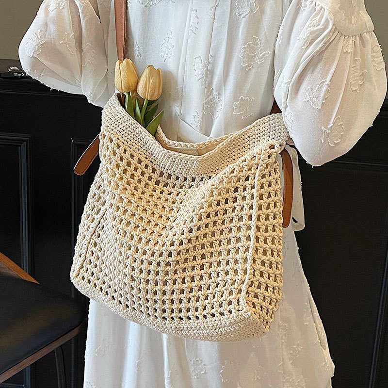 2025 Forest Style Artistic Lazy Hollow Weaving Tote Bag Large Capacity Versatile Vacation Style Single Shoulder Cross Shoulder Women's Bag