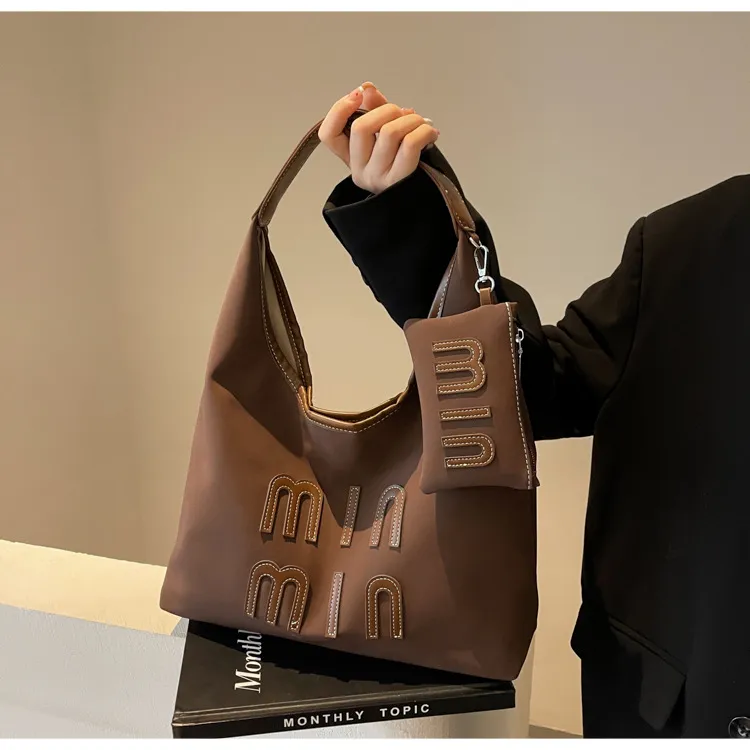 Free shipping 2025 designer shoulder tote bags for womans bag handbag Fashionable casual flap armpit bag women crossbody totes bag