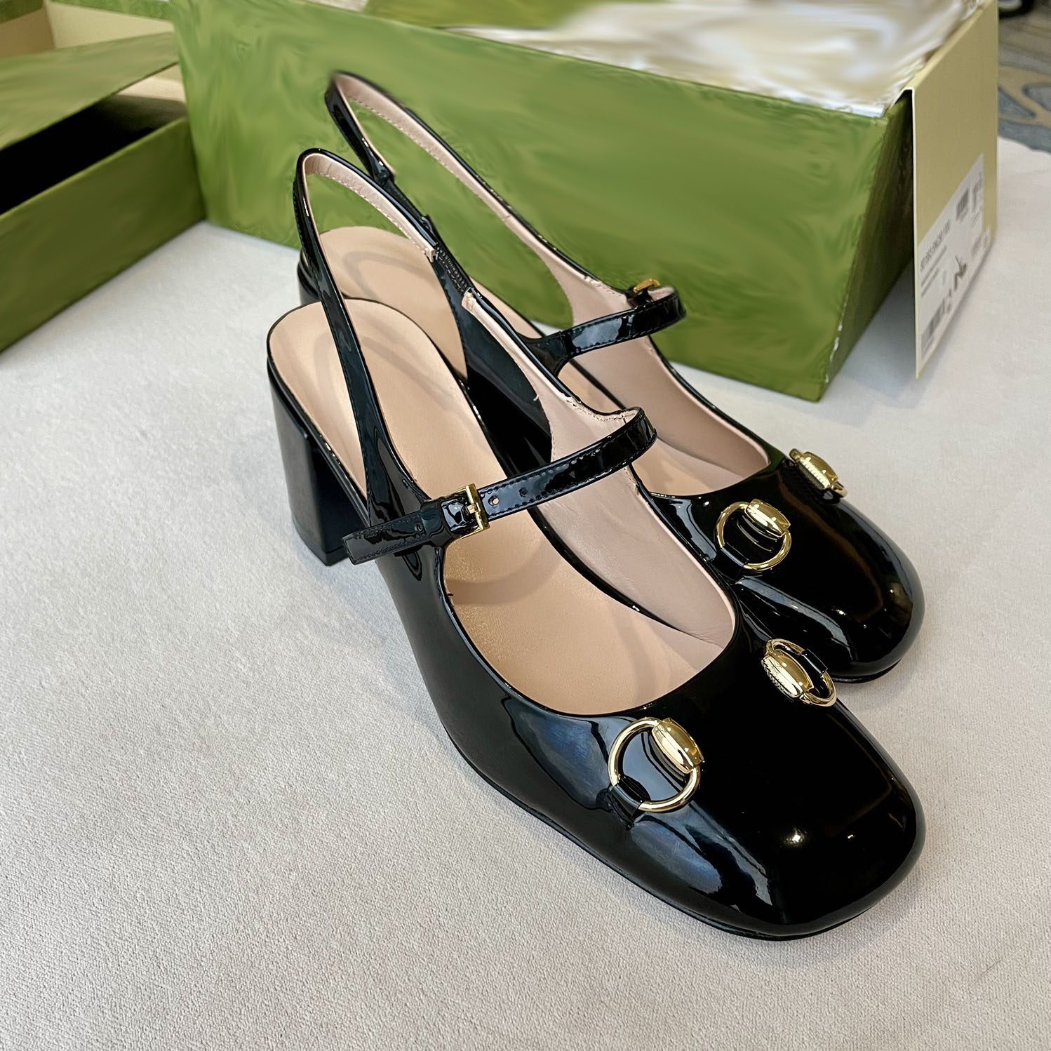 Slipper Women Slippers Luxury Sandals Brand Sandals Real Leather Flip Flop Flats Slide Casual Shoes Sneakers W718 06