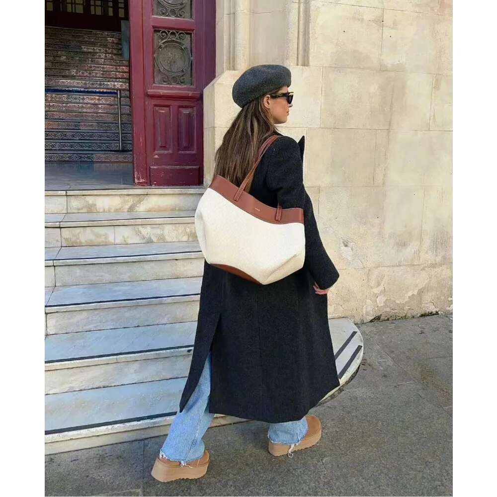 2025 Autumn And Winter New Atmospheric Splicing Hand-Held Single Shoulder Large Capacity Casual Versatile Bag