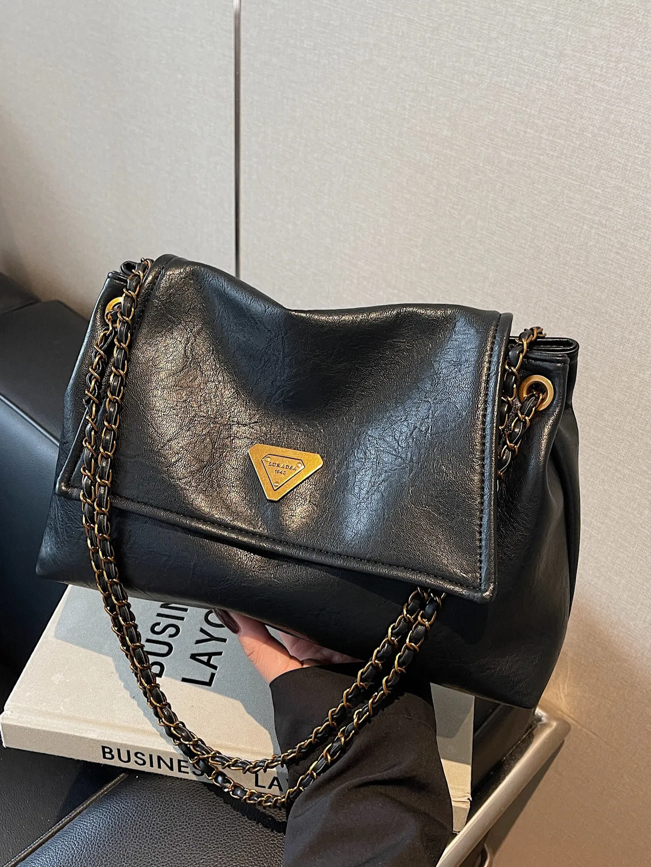 free shipping 2025 new designer bag shoulder bags for womans ladies flap fashion handbag chain square crossbody underarm bag