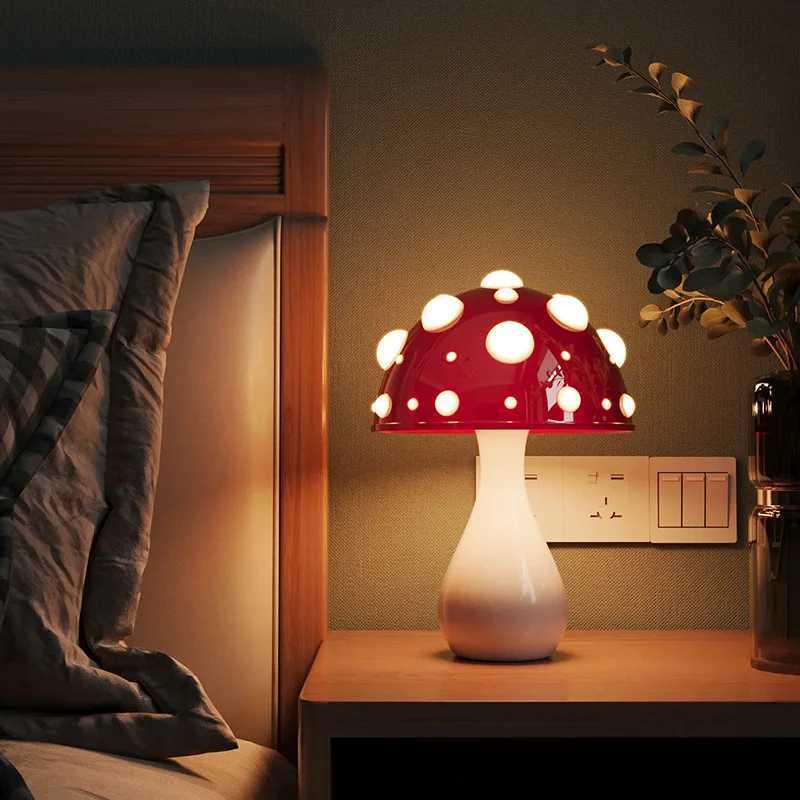 Amanita mushroom lamp with LED tri color bulb AC or USB warm light biomimetic flying agar table lamp suitable for Livingroom Bedside hotel Z250508