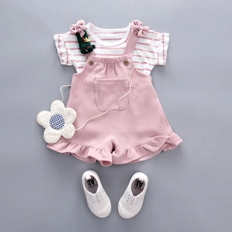 2pcs Cute Toddler Baby Girl T-shirtSuspender Shorts Outing Clothes Fashion Bay Sets Suits No Shoes No Bag 250508
