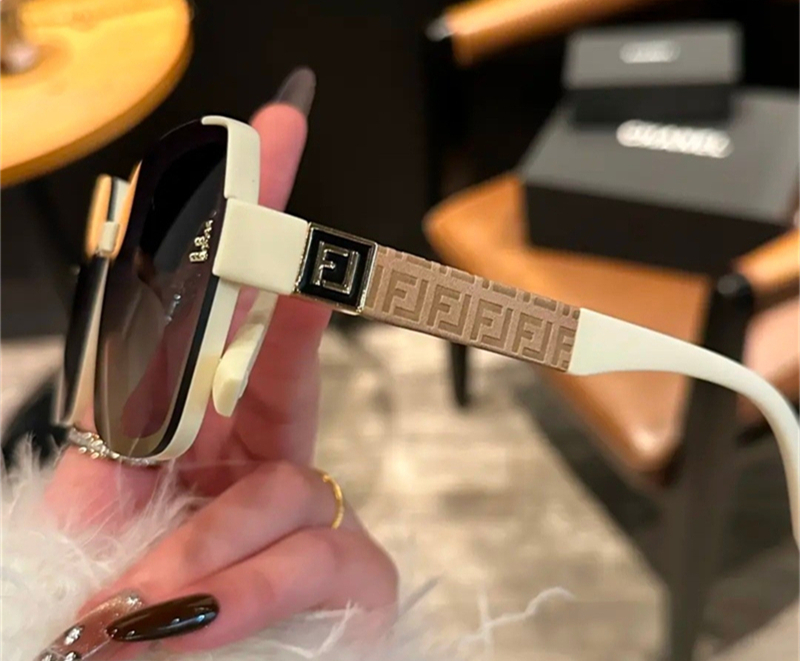 Designer Sunglasses Free Shipping 2025 New Fashionable Commuting Light Luxury Sunglasses Premium Texture Sunglasses for men women