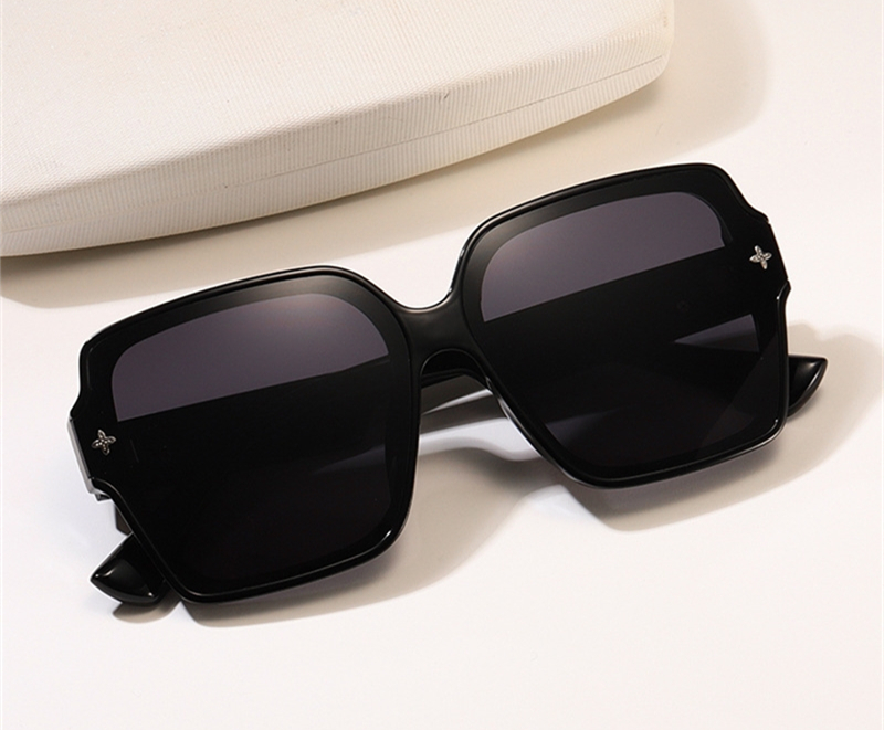Designer Sunglasses Free Shipping 2025 New Fashionable Commuting Box Light Luxury Sunglasses Premium Texture Sunglasses UV Protection for men women