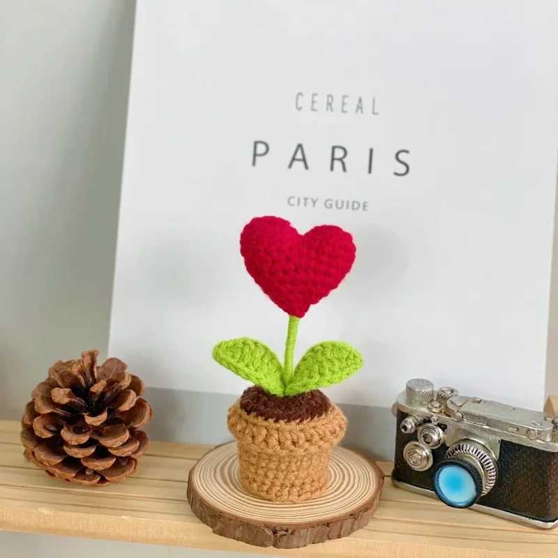 Handmade Knitted Flower Pot Red Heart Shaped Knit Imitation Potted Plant for Valentines Day Gifts Home Desktop Decor X250508