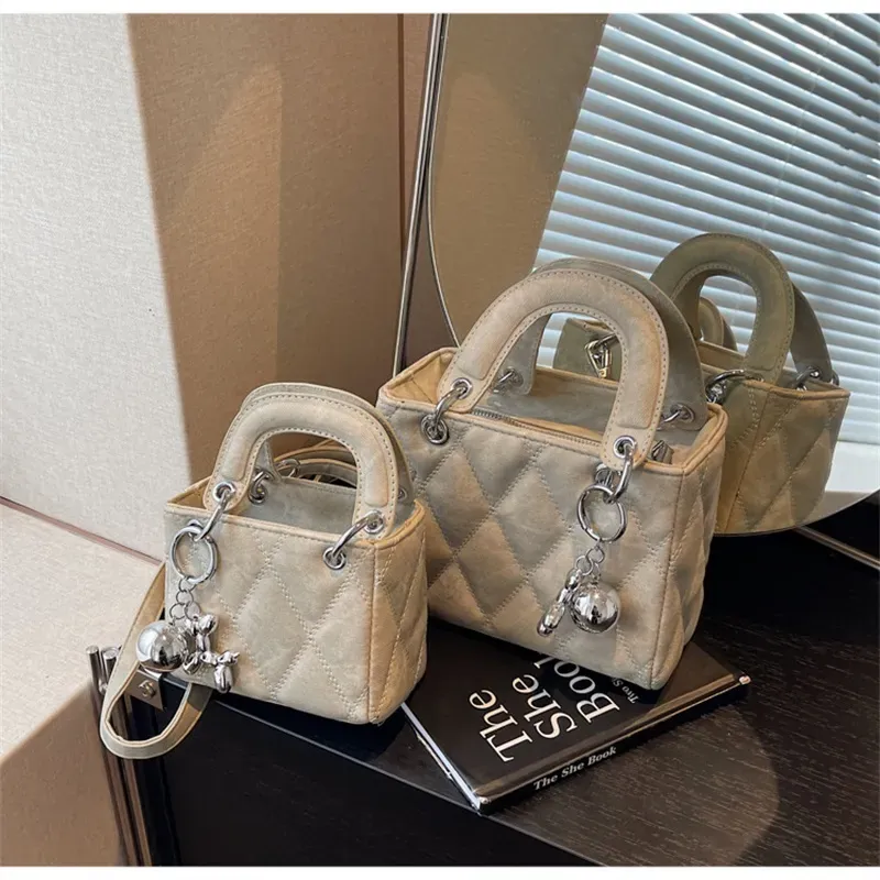 free shipping designer shoulder bags 2025 Spring new fshionable crossbody vintage bag for woman
