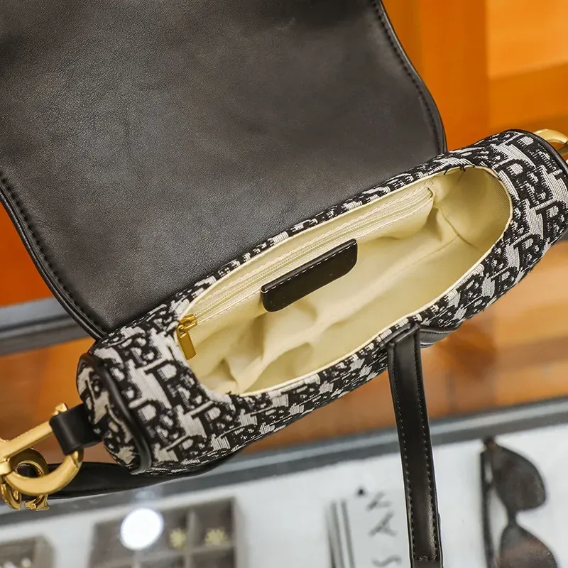 canvas womens hundred handbag crossbody saddle bag comfortable shoulder strap women large capacity letter underarm bags