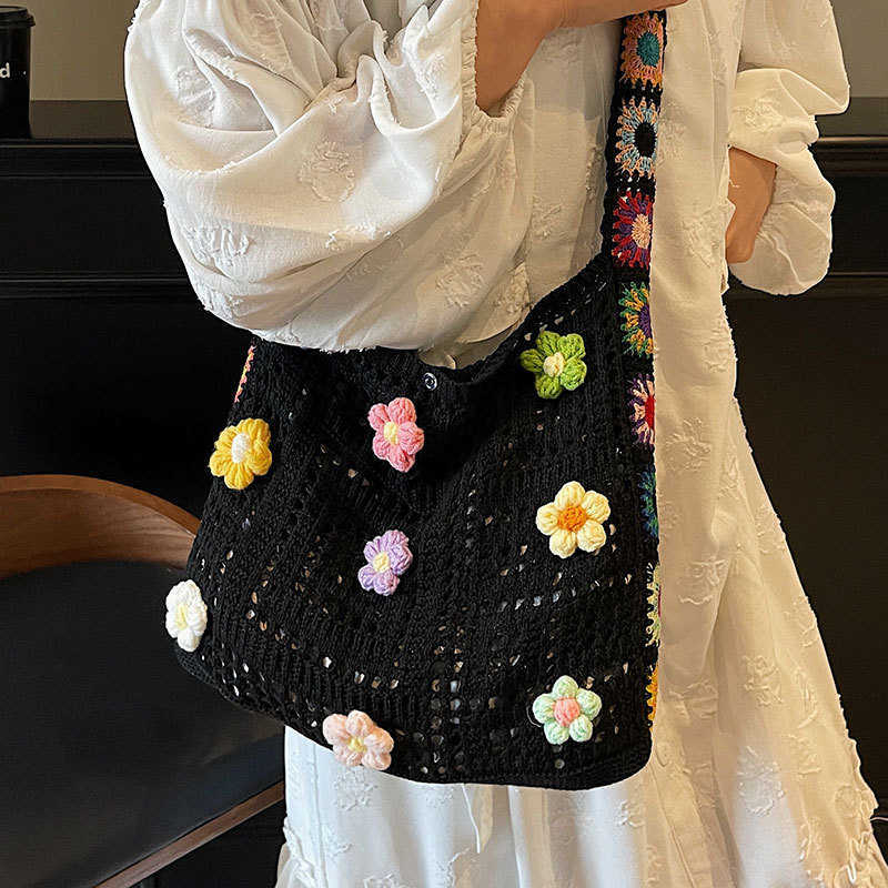 Sweet and gentle spring and summer style, super hot small flower knitted bag, women's Instagram style, lightweight and stylish crossbody tote bag