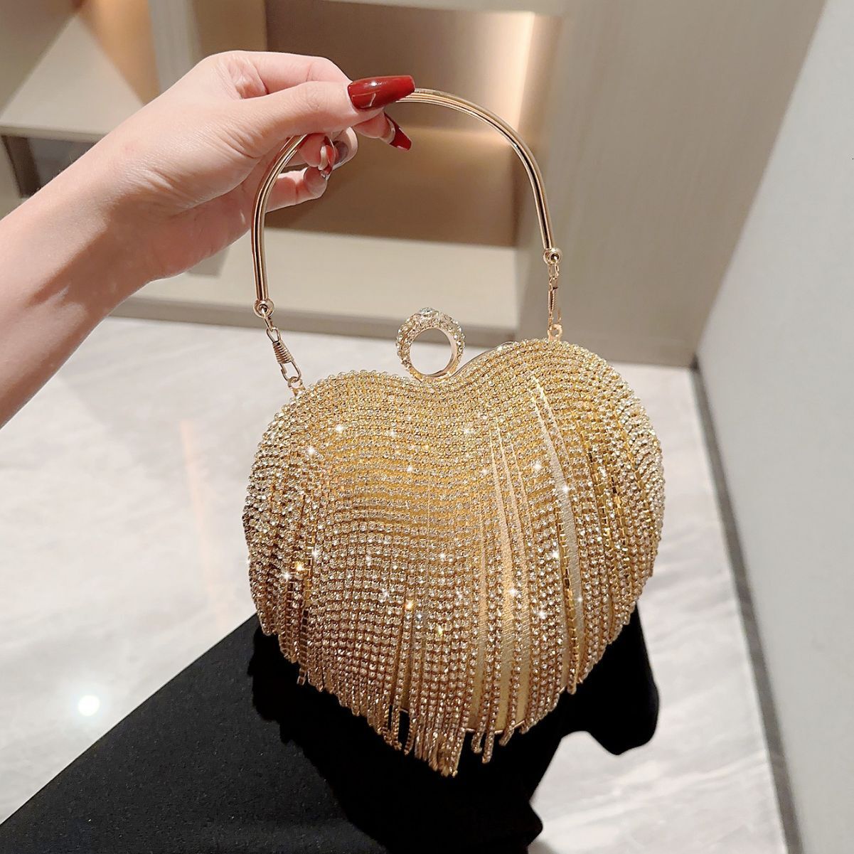 New Diamond Series Designer 2025 Free Shipping Heart Shaped Women's High Quality Diamond Banquet Handbag With Evening Dress Bag Celebrity Cheongs