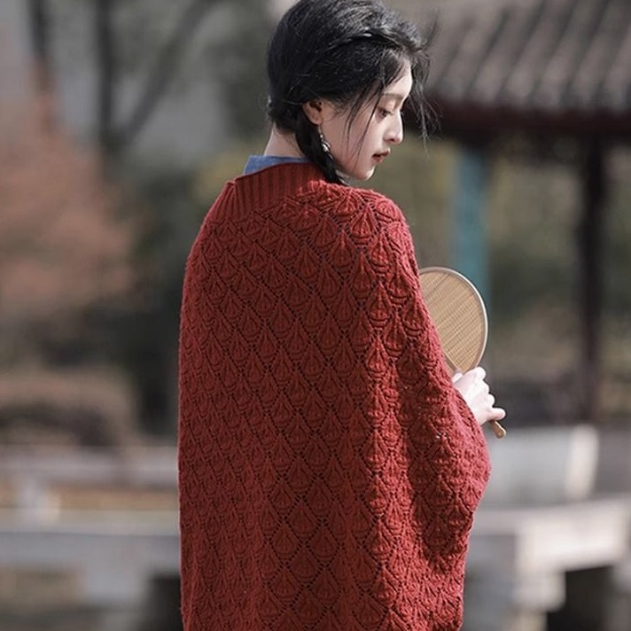 K650 2024 spring Chinese cheongsam exterior shawl simple niche young shell hollow shawl thin long sleeves