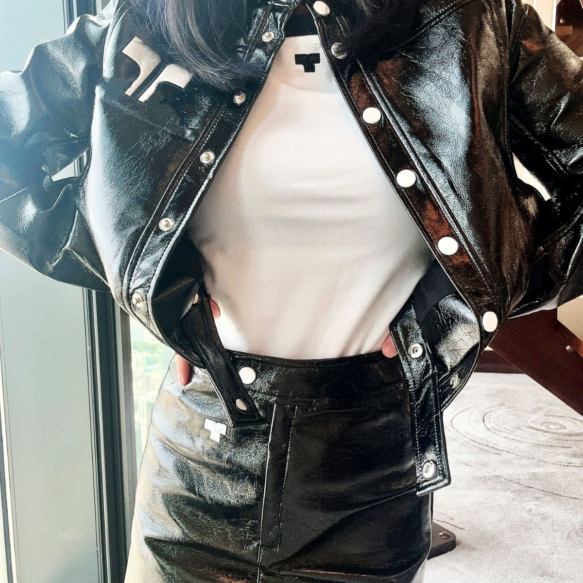 Designer leather jacket Short patent leather glossy PU contrasting stand up collar jacket, classic black and blue color scheme