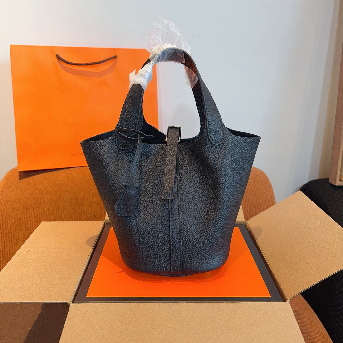 Togo Designer Bag Lock Bag Women Totes Genuine leather Fashion Bags Handbag Shoulder bag Lady Factory wholesale 18cm handbag