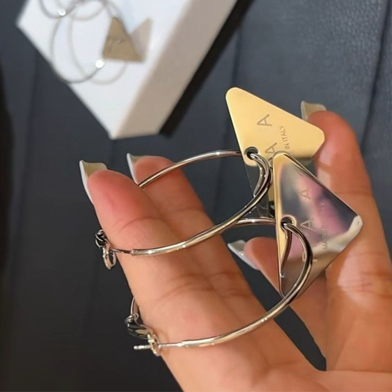 Titanium Steel Triangle Stud Earring Women Fashion Letter Earring for Gift Party