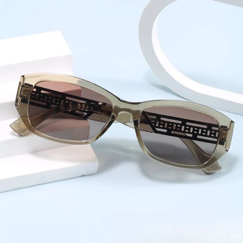 2025 Women's Polarized Cat Eye Sunglasses Retro Small Frame UV400 Protection Street Style Petite Fashion Accessories