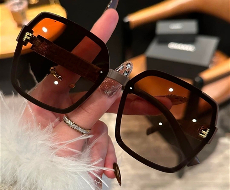 Designer Sunglasses Free Shipping 2025 New Fashionable Commuting Light Luxury Sunglasses Premium Texture Sunglasses for men women