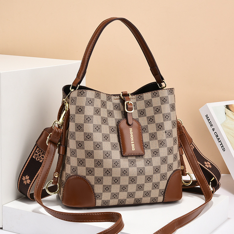 Luxury Brand High Quality New Style Free Delivery Designer Bag Wide Strap Bucket New Light Luxury Bag, Portable Single Shoulder For Women's High-