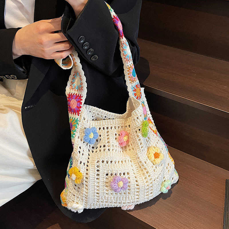 Sweet and gentle spring and summer style, super hot small flower knitted bag, women's Instagram style, lightweight and stylish crossbody tote bag