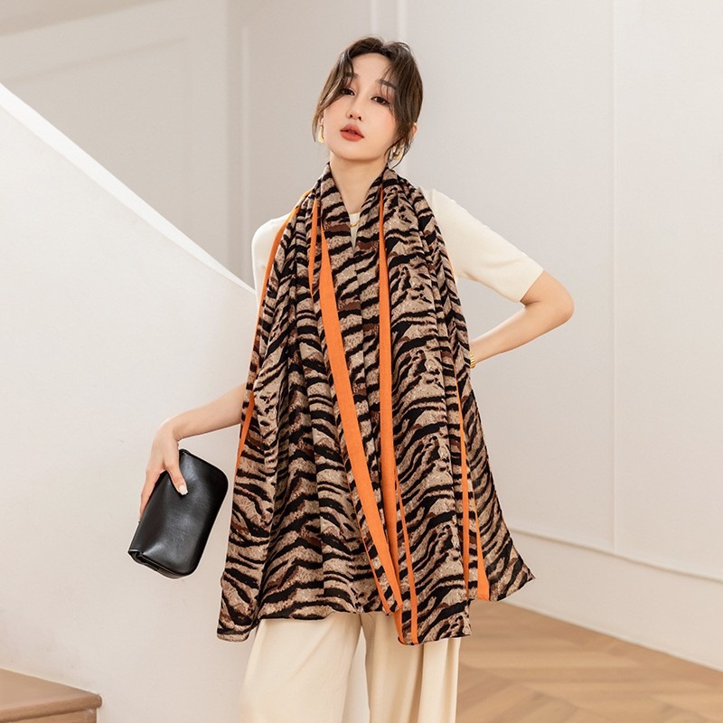 K667 Autumn and winter warm cotton and linen scarf fashionable and versatile silk scarf for women to travel sun protection cape outer wear shawl