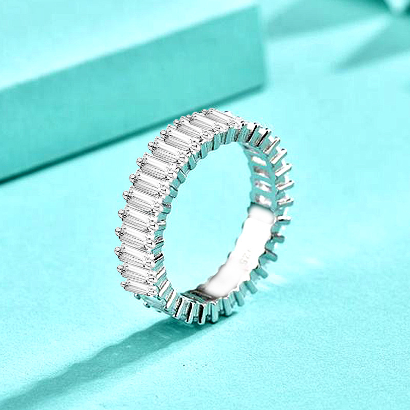 New 925 Sterling Silver Ring for Women, Candy-Shaped Design with Row of Diamonds, Fashionable, Non-Tarnish, Trendy Jewelry