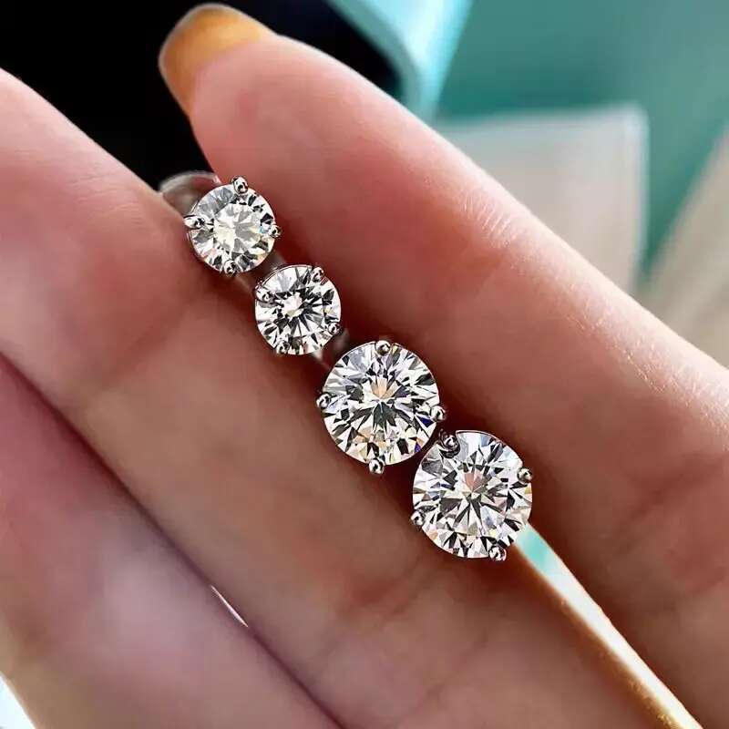 Solitaire Moissanite Dia Classical 4 Claw Stud Simple Jewelry Real 100% Sterling Sier Round Cut Zircon Party Women Wedding Earrings Gift