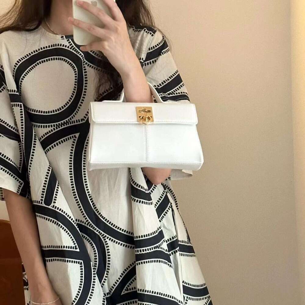 designer bag Light luxury niche leather square cafune small crossbody handbag, portable commuting women's bag, fashionable and versatile