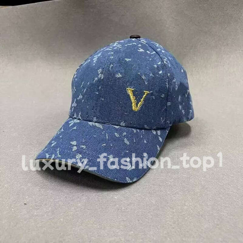 lvt hat Black hat Fashion baseball cap High quality Adjustable embroidered baseball cap Luxury Classic sun protection visor trucker hat lvs hat 5de