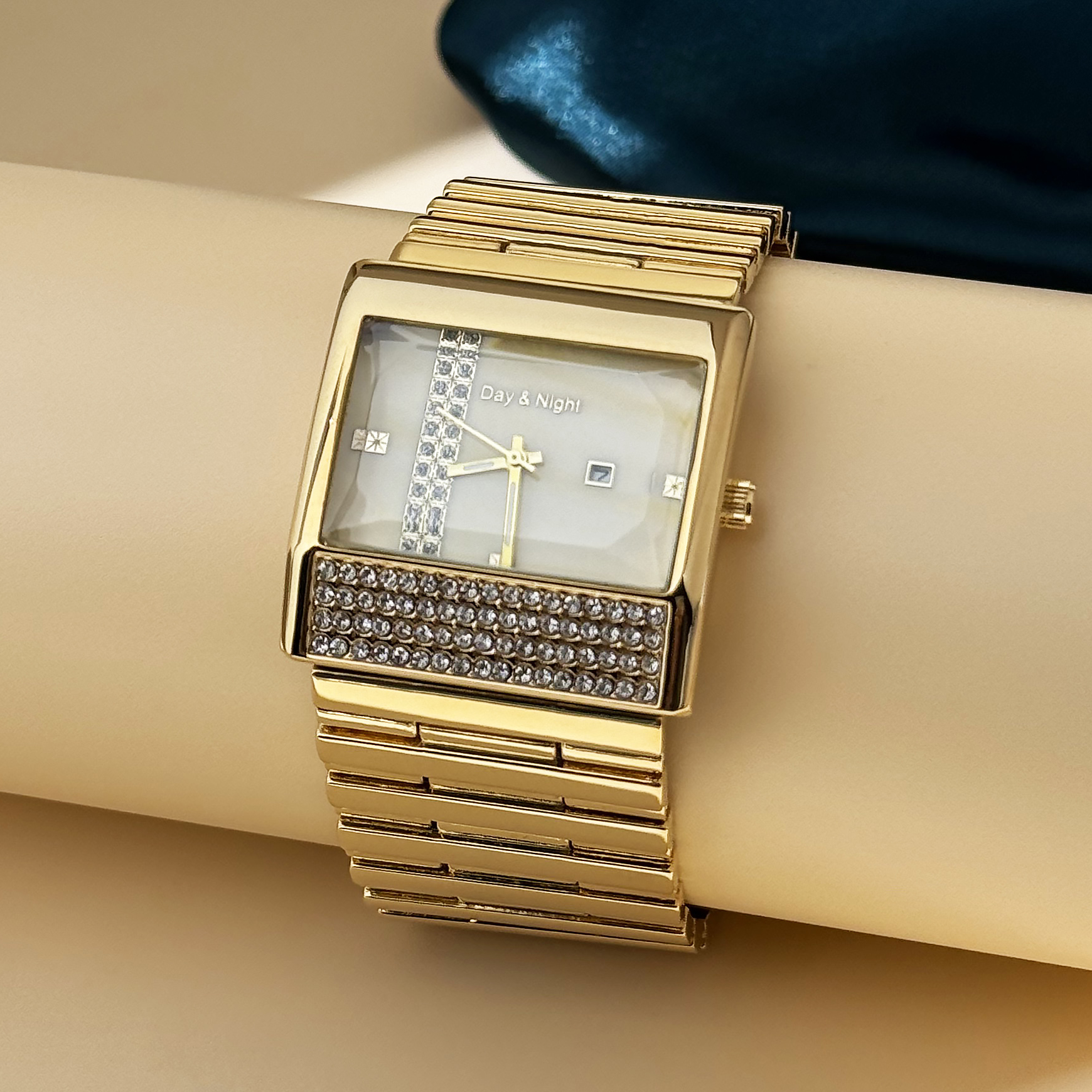 Dayand Night Brand Elegant Womens Dress Watches with Shimmering Stone Accents Ideal For Special Occasions