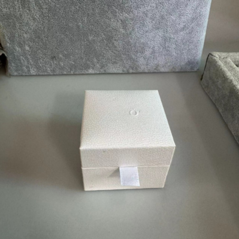 Ring Box P Brand Classic Designer Jewelry Veet Letters White jewelry organizer Rings Boxes Jewelery