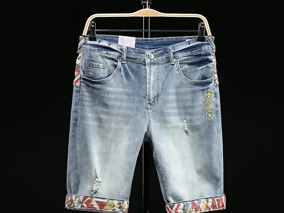 The 2025 New Design Style Of Jeans Features A Unique Patchwork And Color-blocking Look For A Handsome Five-inch Pants And Short Medium-length Pants