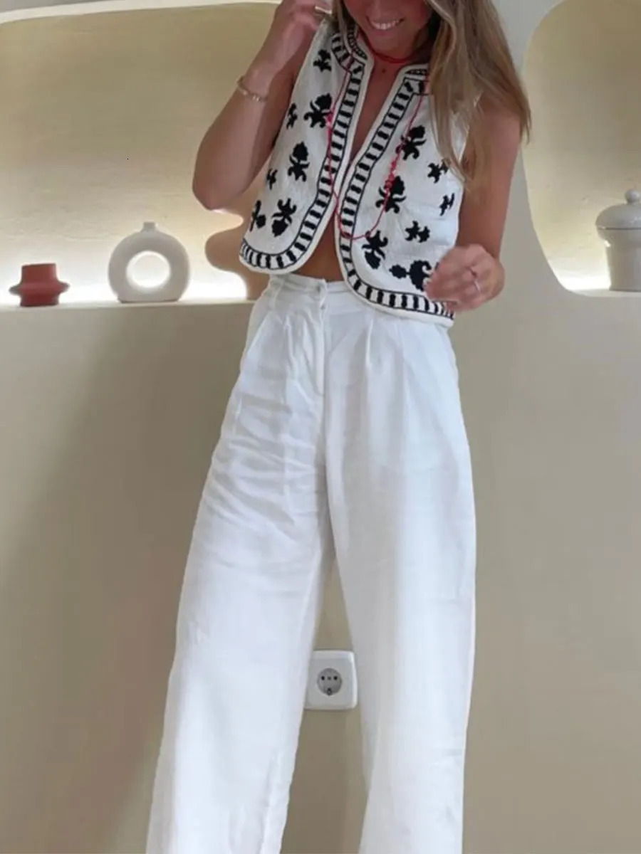 Womens summer embroidered vest vintage floral bohemian Vneck open front crop 250430Z