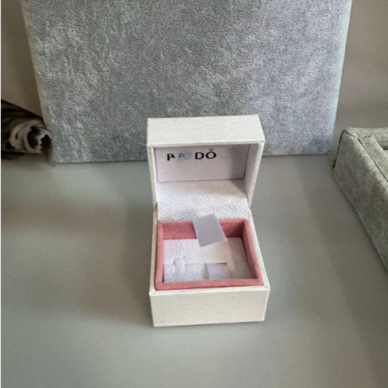 Luxury P brand classic designer jewelry ring box velvet letters white rings boxes