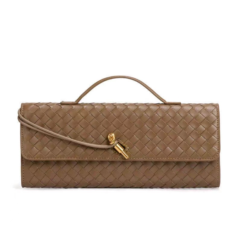 Designer 2025S New Spring Color Contrasting Grass Woven Bamboo Basket Water Bucket Handbag Fashion Shoulder Diagonal Cross Women Bag