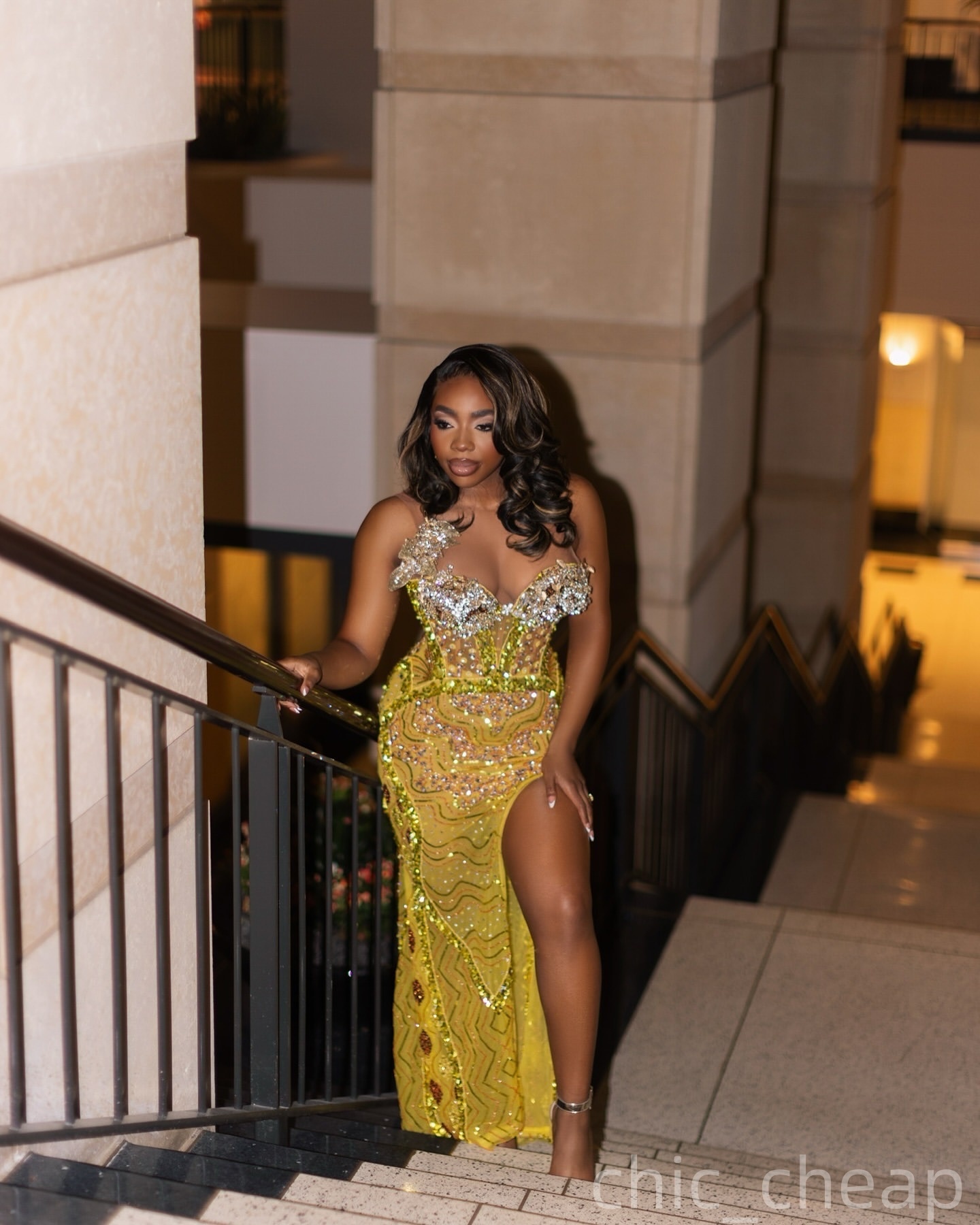 Gold Mermaid Plus Size Prom Dresses 2025 Crystals One Shoulder Sequined Evening Formal Party Second Birthday Engagement Gowns Dress For Special Occasi