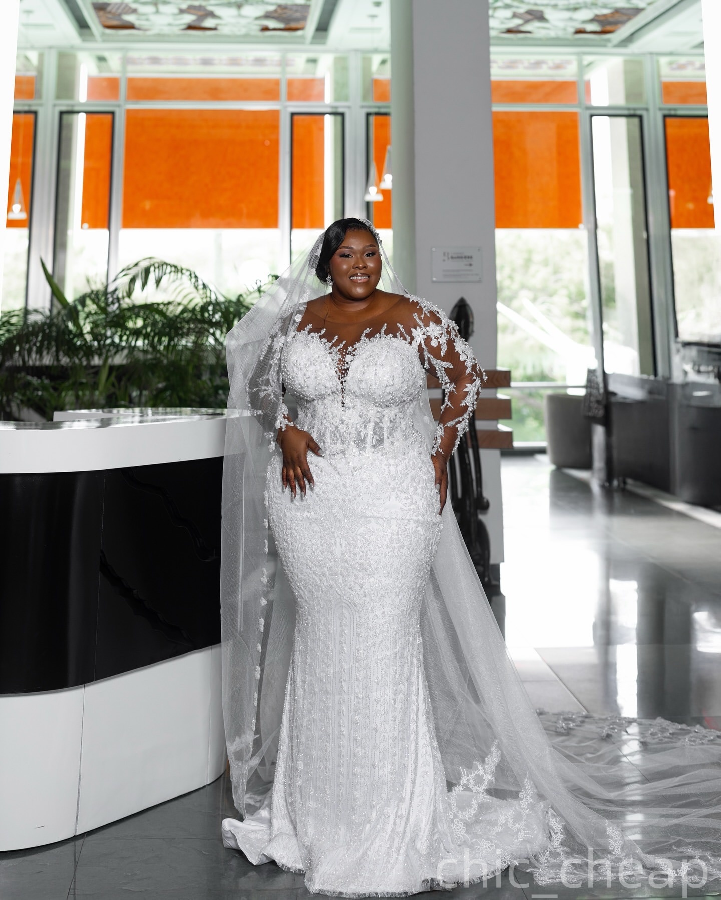 2025 Aso Ebi Plus Size White Mermaid Wedding Dress Pearls Full Sleeves Lace Vintage Bridal Gowns Dresses ZJ0659