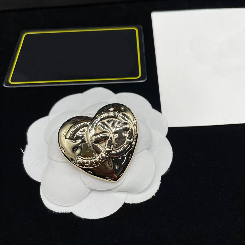 2025 Luxury Jewelry Fashion Diamond CC Brooch 925 Silver Women's Brooch Stainless Steel Designer Brooch for Men