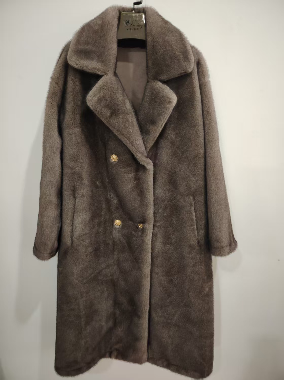 Trendy Ladies' Long Jacket with Soft Synthetic Pelt Fabric for Cold Weather Protection