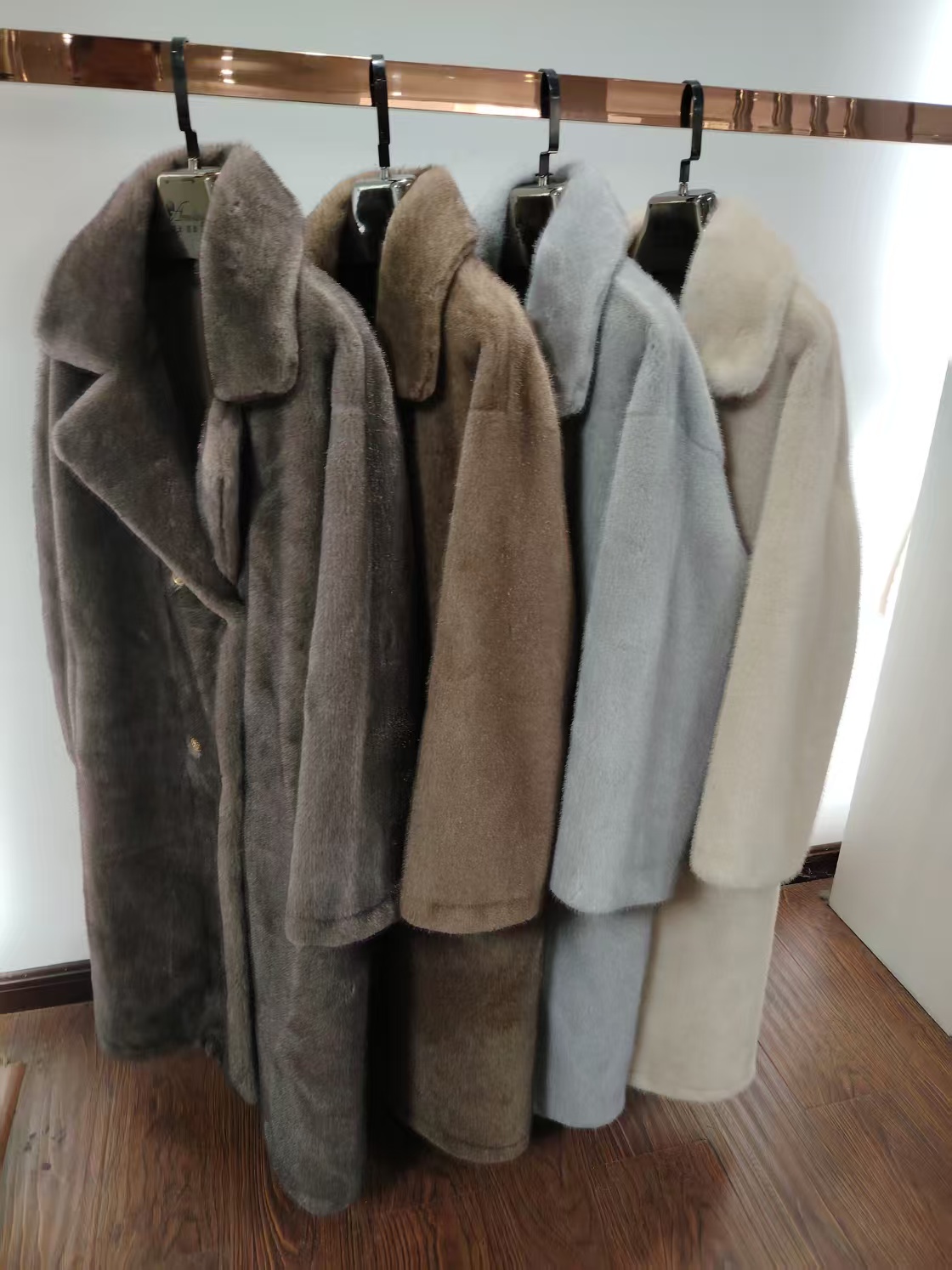 Trendy Ladies' Long Jacket with Soft Synthetic Pelt Fabric for Cold Weather Protection