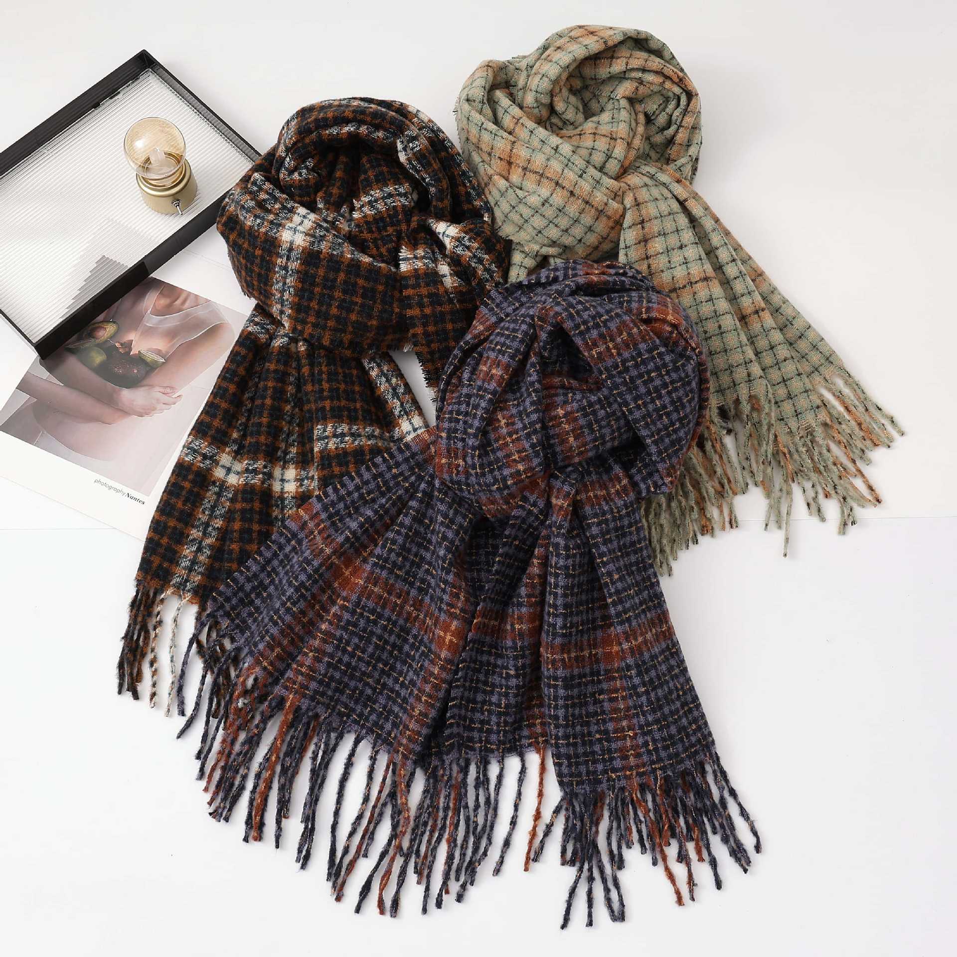 K664 2025 plaid scarf for women autumn and winter fashion new versatile long tassel shawl retro warm neck scarf