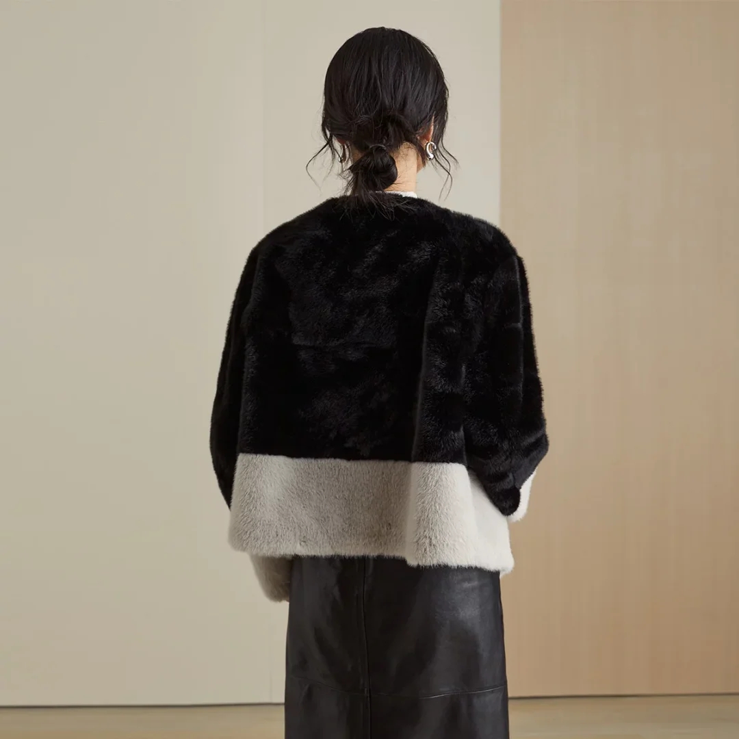 Womens Elegant Faux Fur Coat Winter Warmth & Style with Long Sleeve Detailing