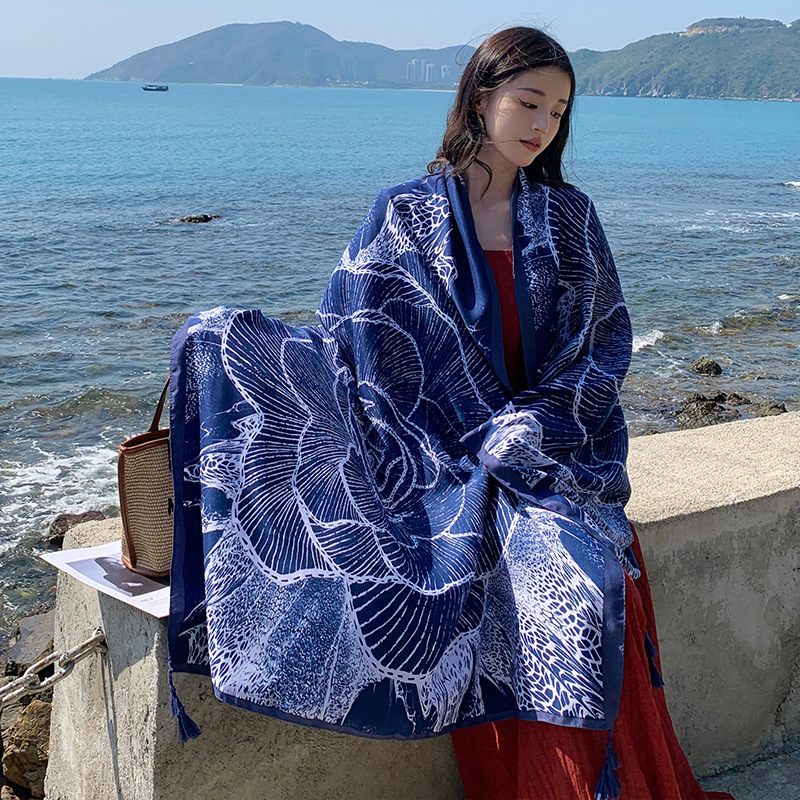 K668 Cross-border summer ethnic style shawl outerwear beach towel women 2024 new travel sunscreen silk scarf tassel long scarf