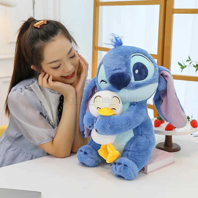 Disney Kawaii Disney Stitch Plush Doll Toys Stitch Hug Donald Duck Soft Stuffed Dolls Pillow Appease Toys Birthday Gift for Boys Girls W250509