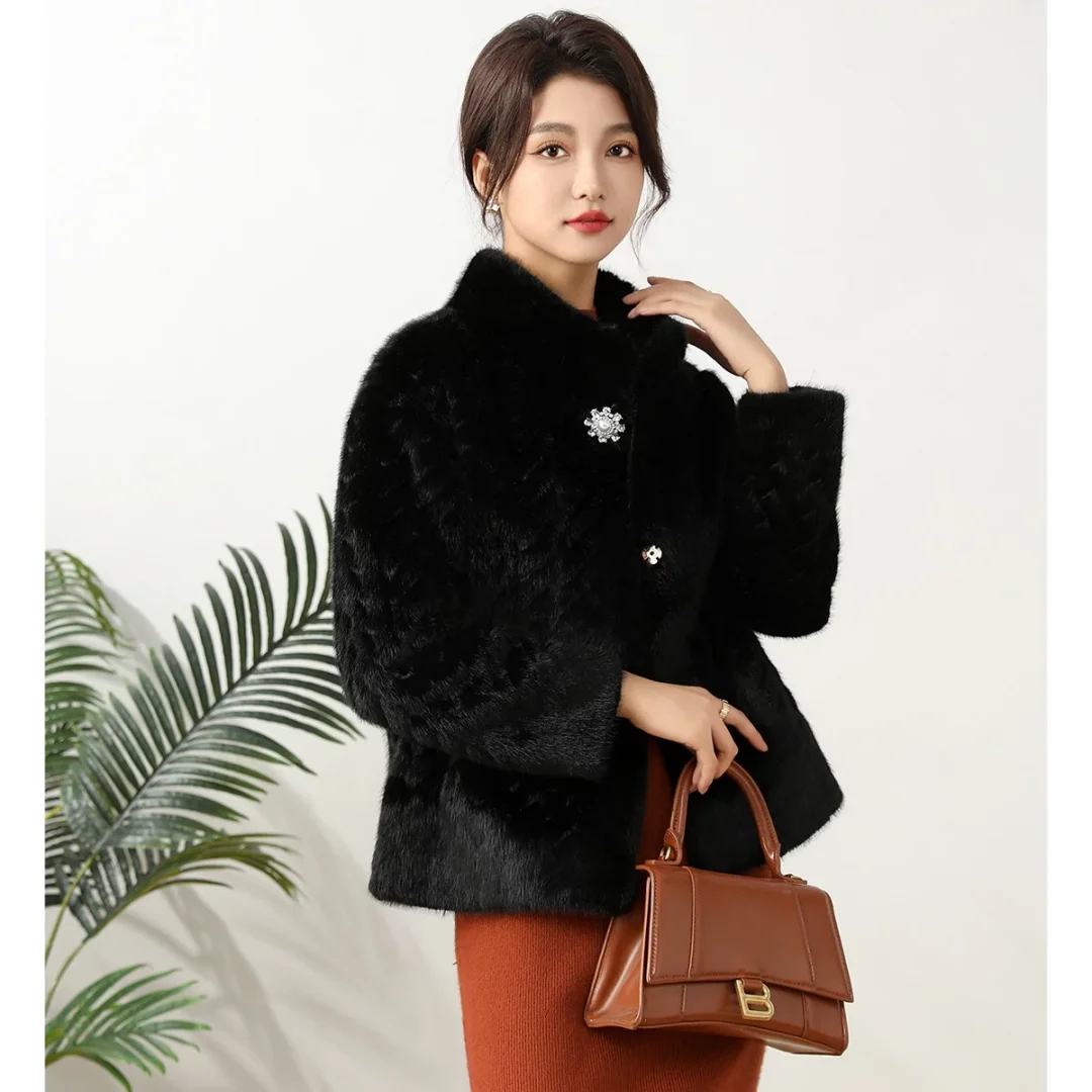 Elegantly Designed Women's Faux Mink Coat with Texture Ideal Autumn/Winter Layering Piece